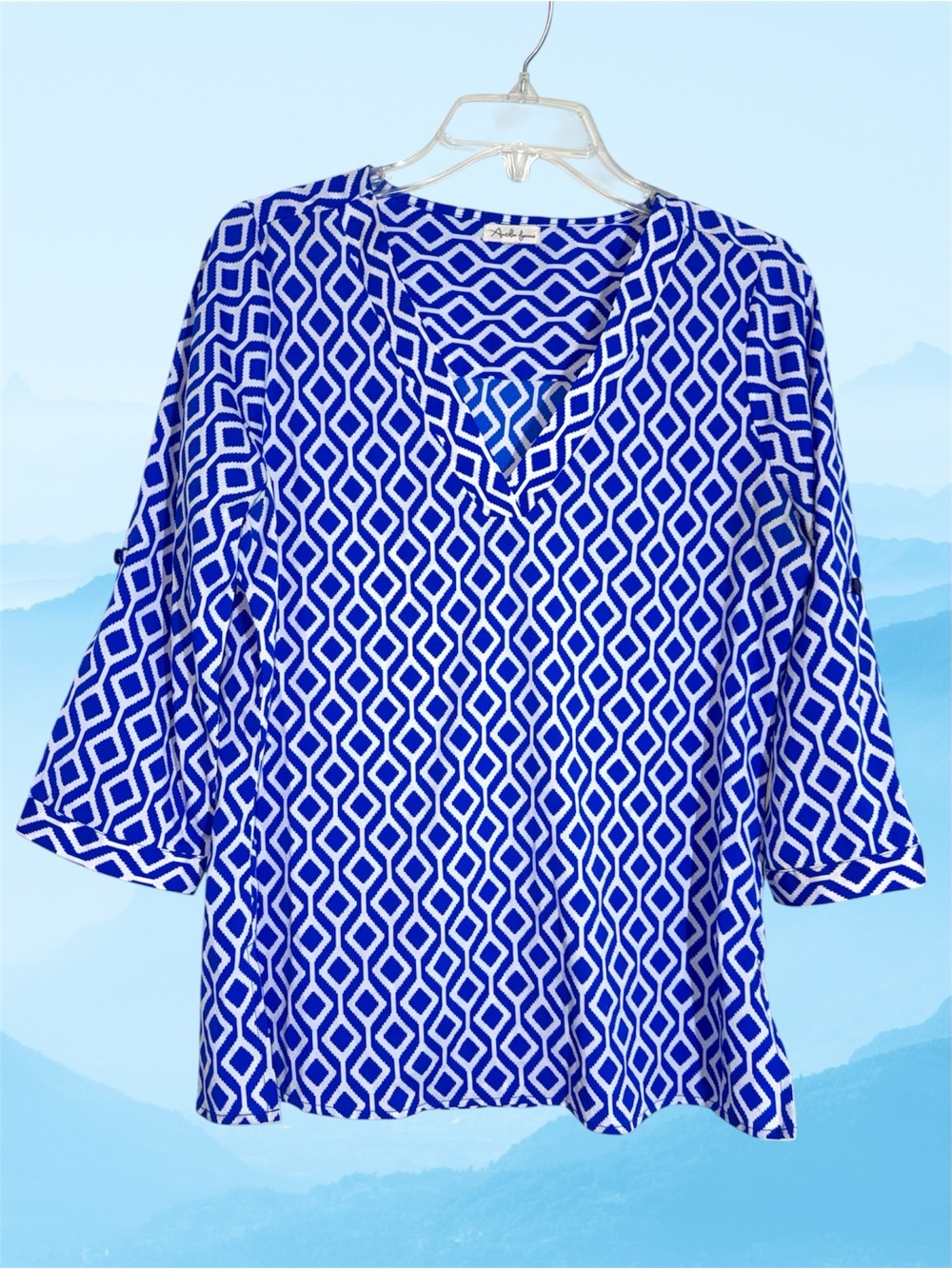 Antilia Femme Blue and White Geometric V-Neck 3/4 Sleeve Tunic Top size S